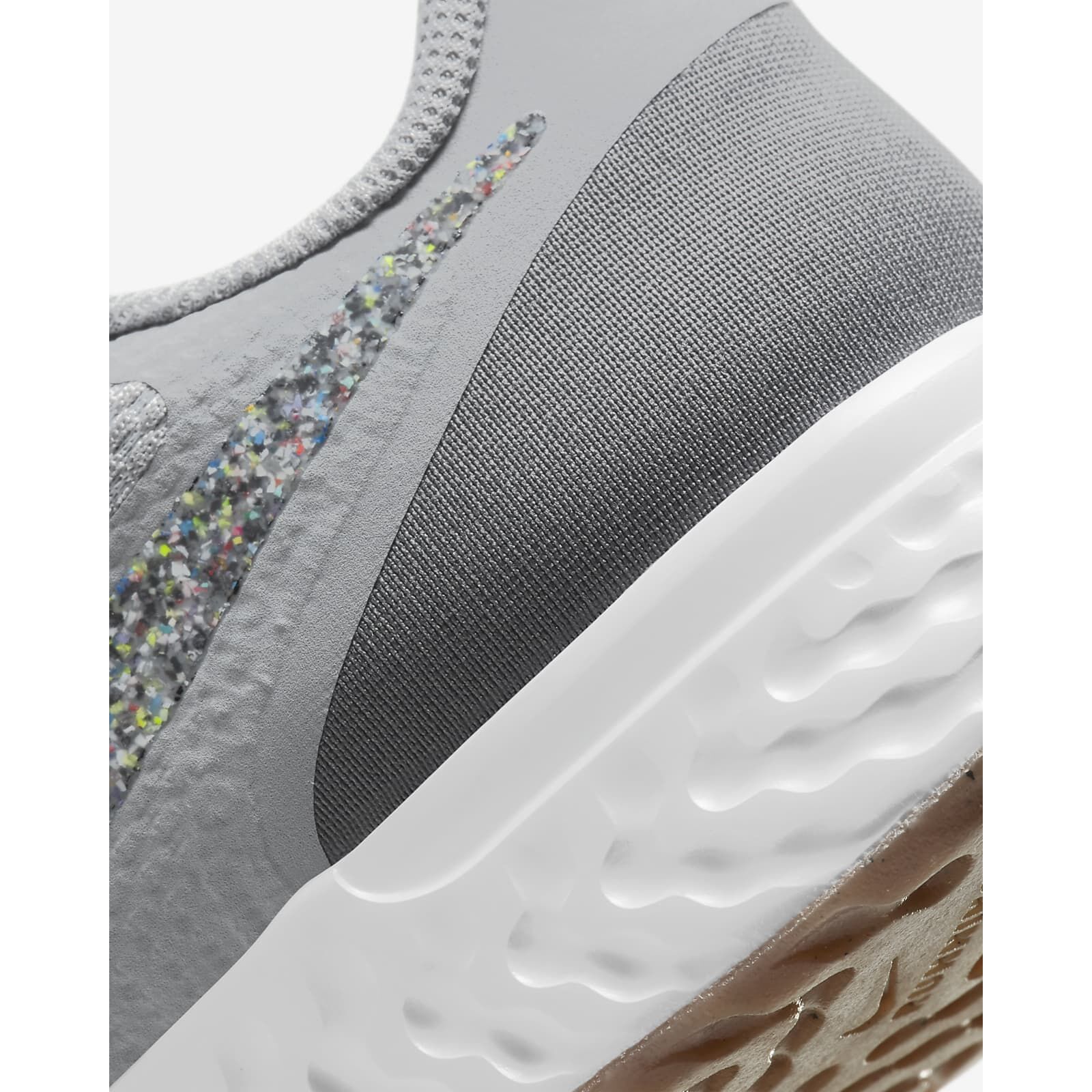 nike revolution 2 premium